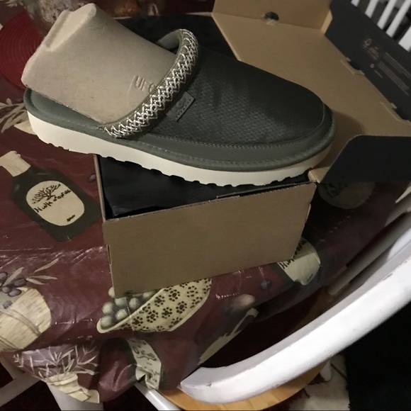 Shoes - Picture 6 of 10